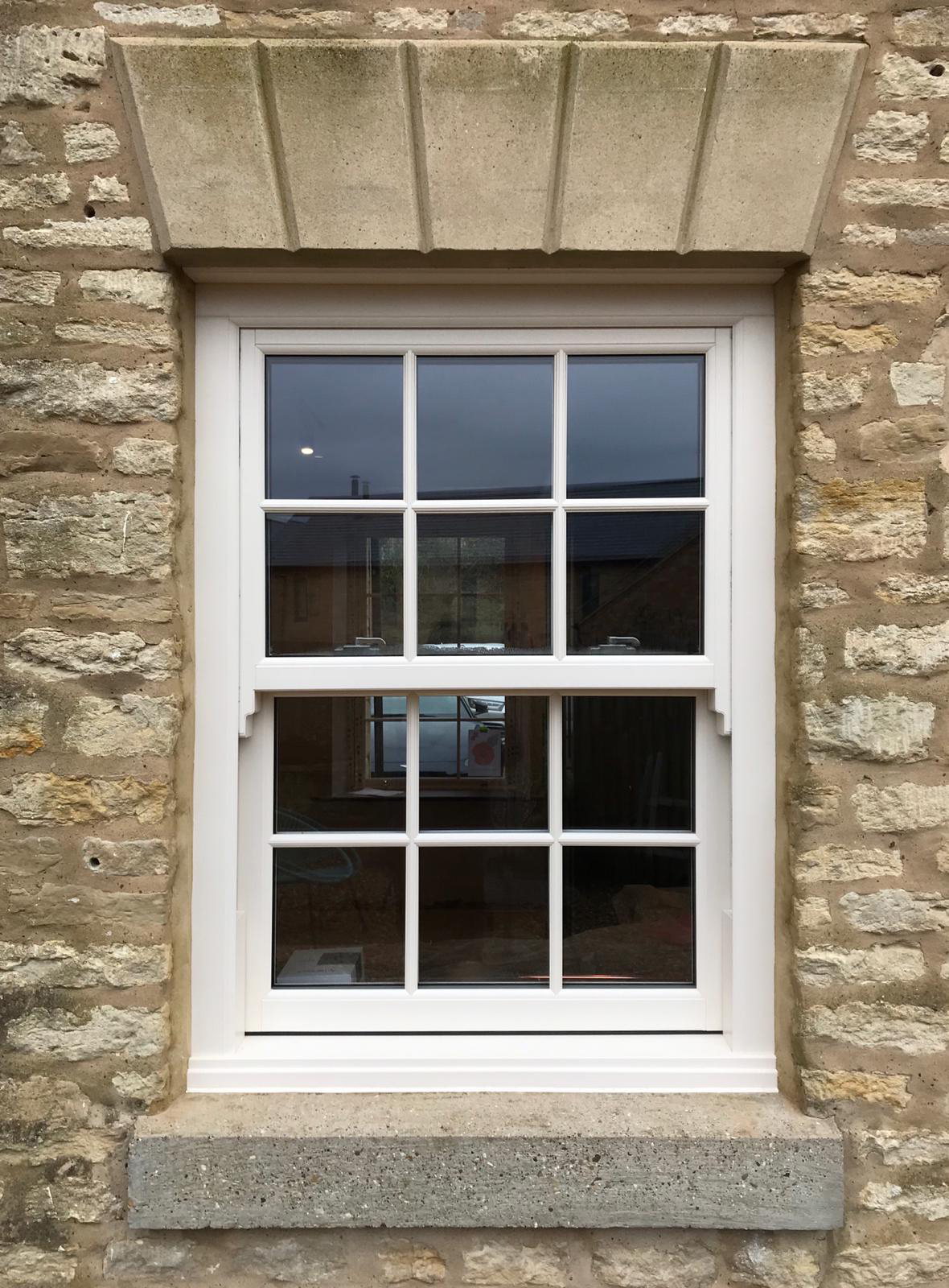 Vertical sliding sash window